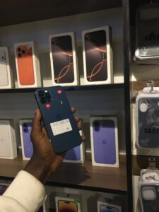 12 pro max 256gb venu sur 195 mil